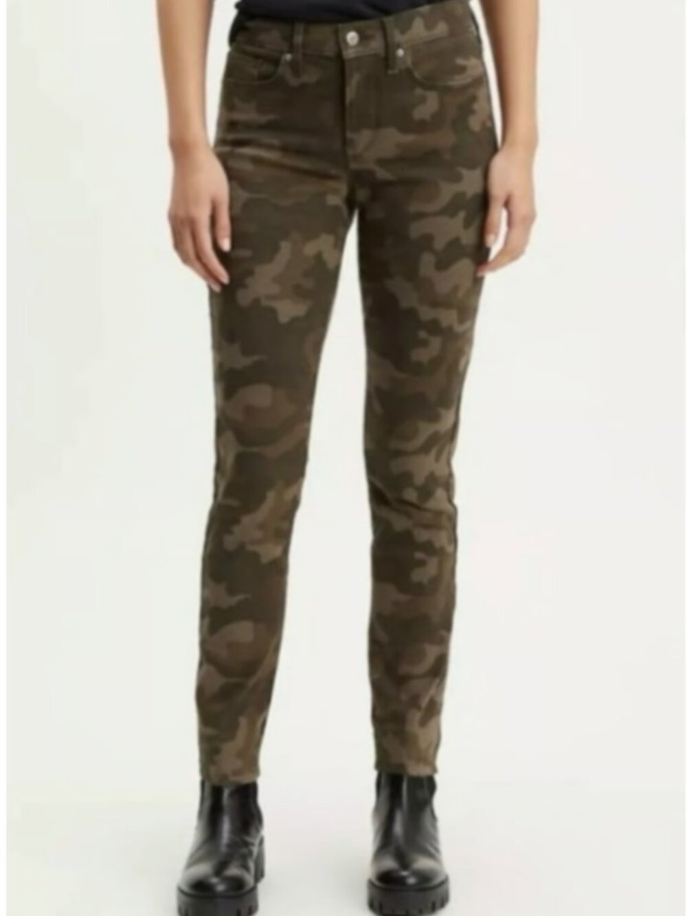 Levi’s 311 shaping skinny camo 25 jeans